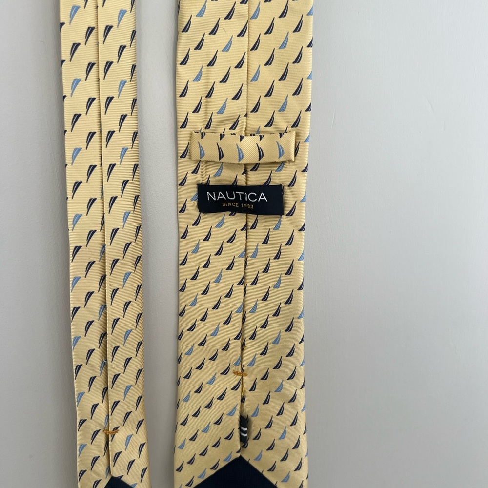 Nautica Yellow Sailboat Pattern Tie